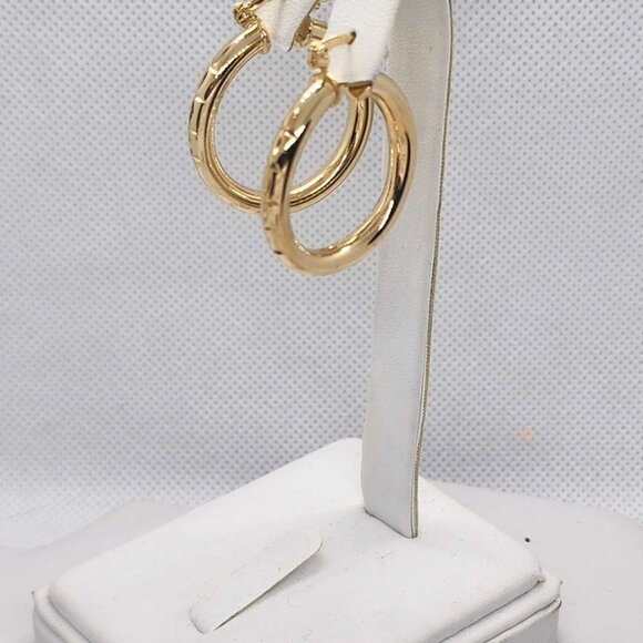 Brand New   Brazilian 18k Gold Filled Hoops Earrings - Picture 3 of 4